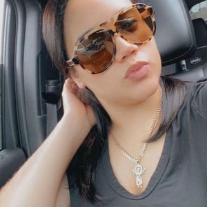 Meet your Posher, Massiel